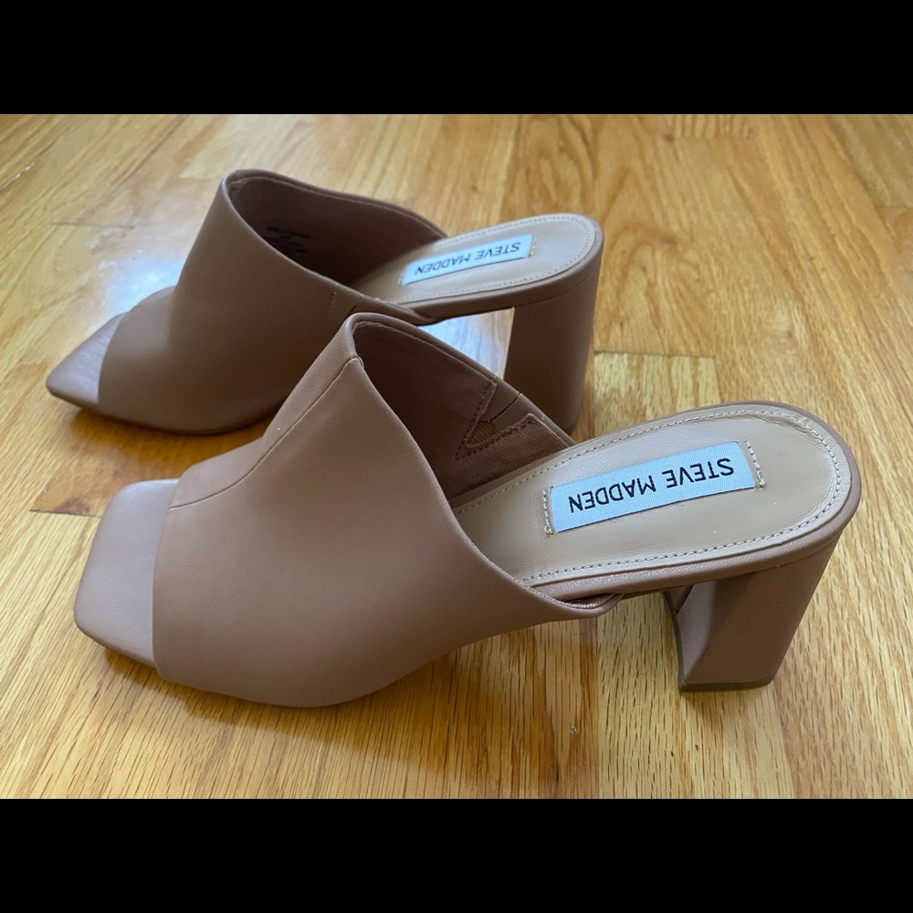 Heeled sandals - Picture 2 of 4